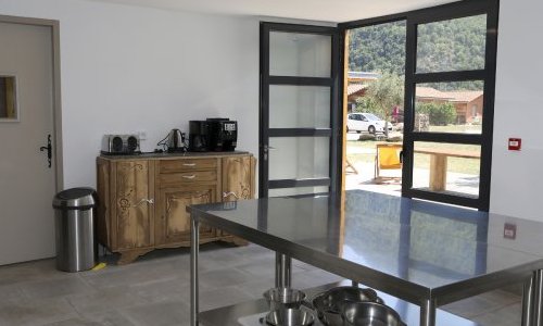 Location de notre Gîte entièrement équipé avec une cuisine professionnelle